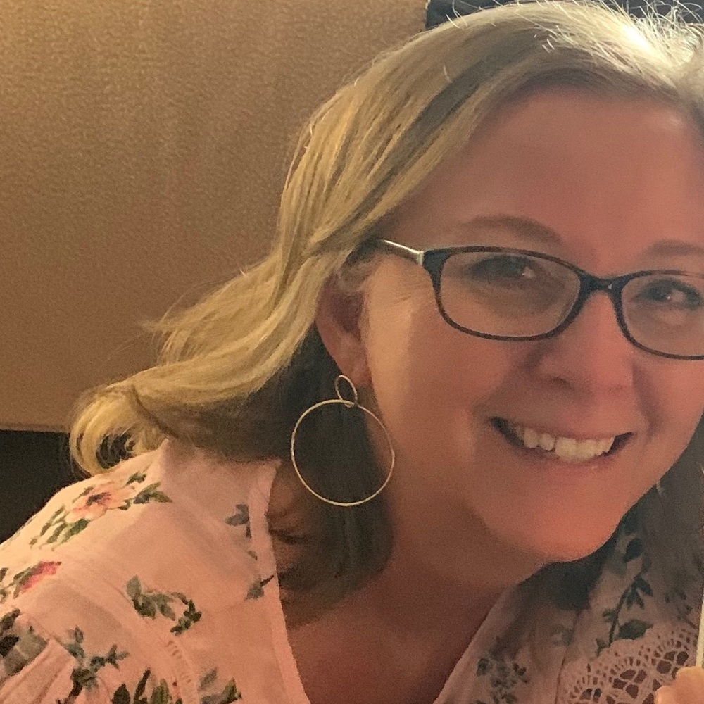 Meet your Posher, Lisa